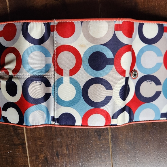 Coach shoulder bag with matching wallet - Picture 7 of 8